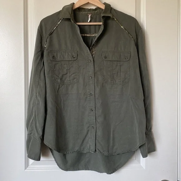 FREE People Women's Moss Off Campus Button Down Shirt Small - Picture 3 of 10